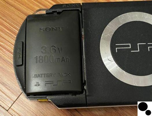 Se você possui um PSP, talvez queira uh, certifique-se de que sua bateria não se expanda
